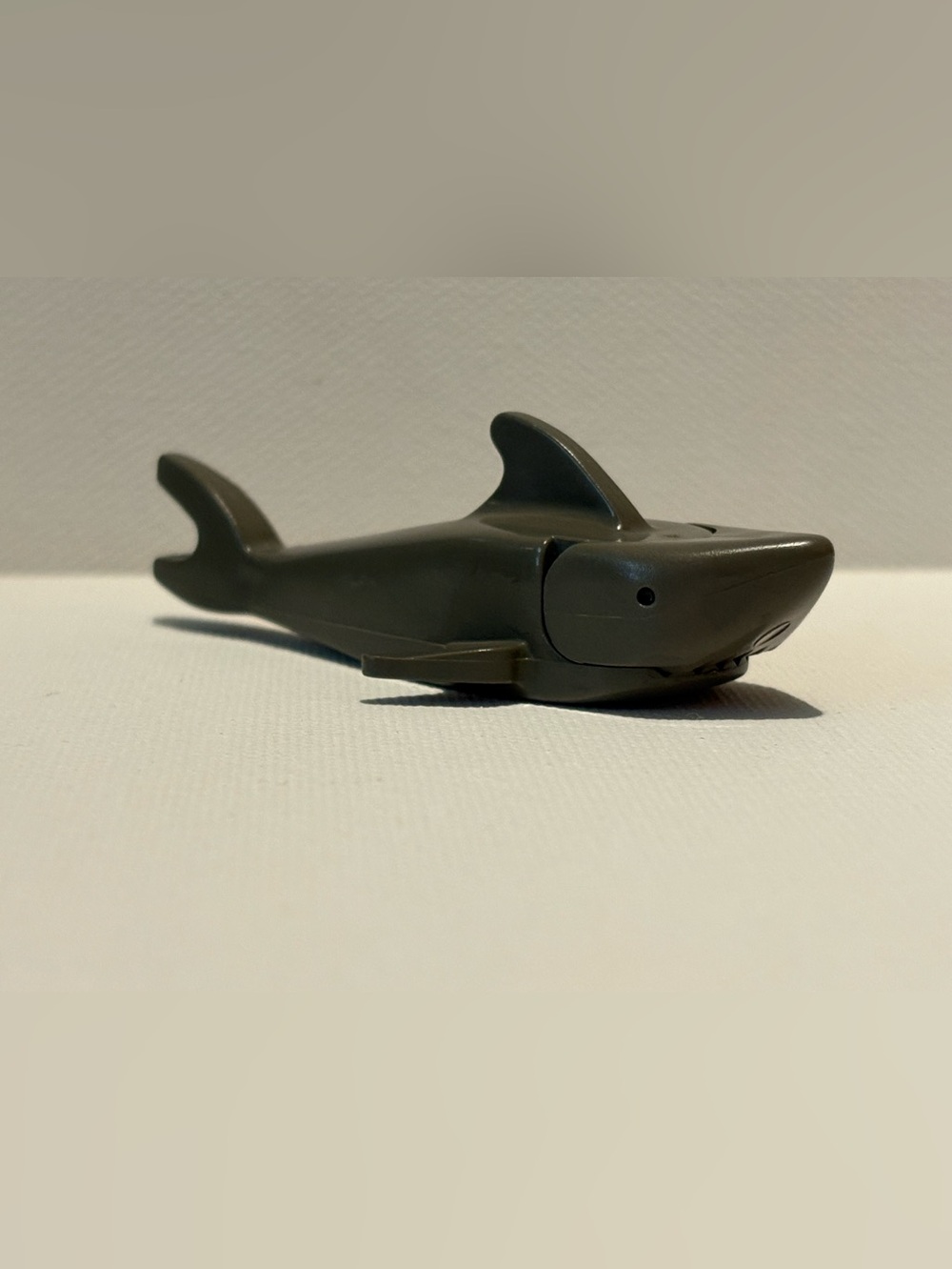 Vintage Lego Shark 1Old Gray Sea Animal 2547 Cake Topper Toy minifigure